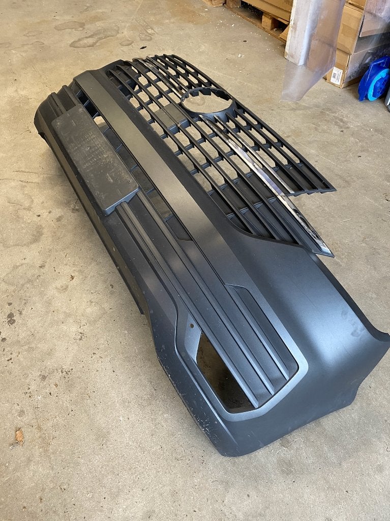 Lege schadevrije bumperhoes VW T6.1 nu €125,- Weg = Weg!!, Ophalen, Nieuw, Voor, Bumper