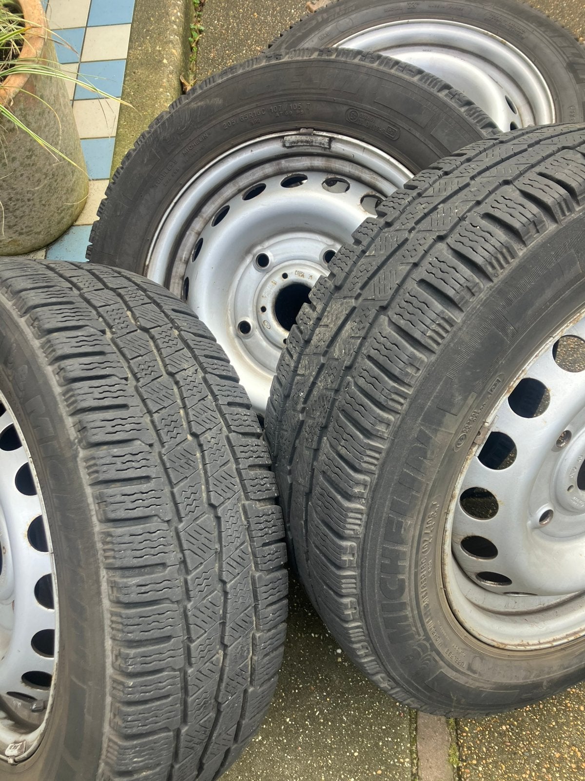 4x winterbanden Michelin 205/65 R 16 met velg, Ophalen, 16 inch, Band(en), Bestelwagen