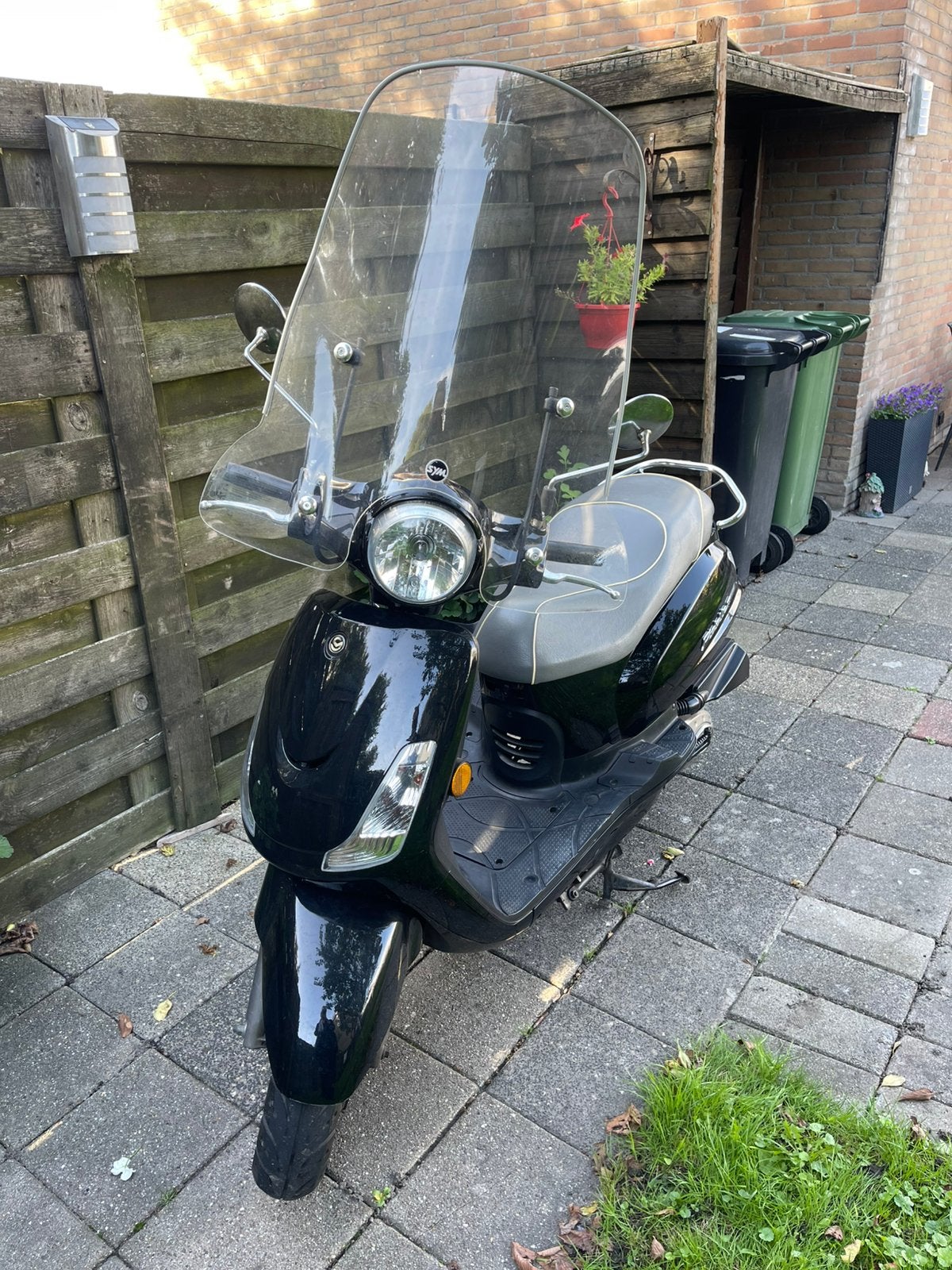 Sym Fiddle 2 bromscooter, Fietsen en Brommers, Ophalen, Maximaal 45 km/u, Zo goed als nieuw, Benzine