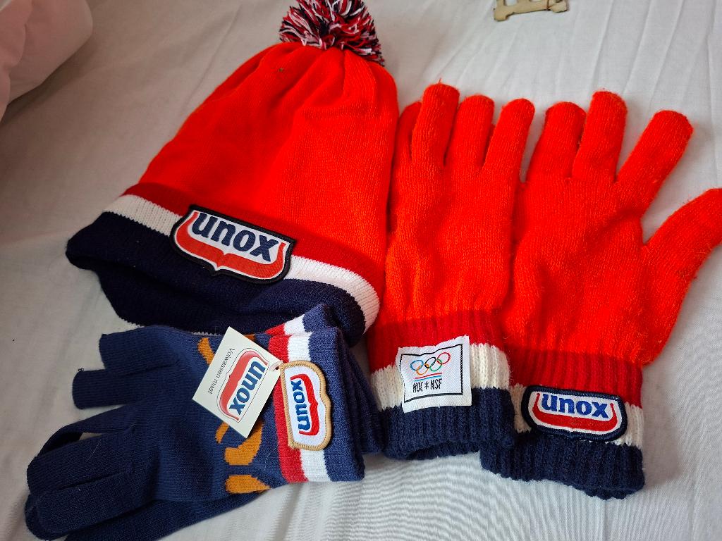 Unox muts en 2 paar handschoenen (oranje gebruikt), Ophalen of Verzenden, Gebruiksvoorwerp