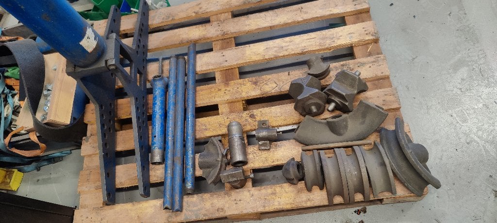 Hydraulische buizenbuiger, Ophalen