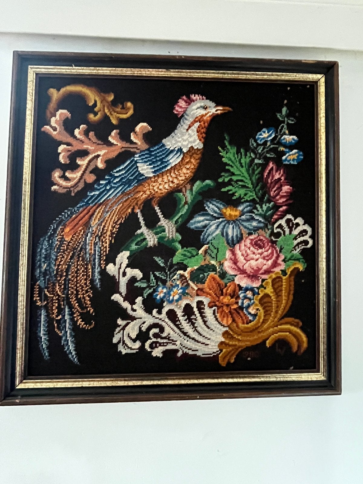 Schilderij borduurwerk borduren bloempatroon bloemen zwarrt, Antiek en Kunst, Doek, Overige technieken, Vintage, Ophalen