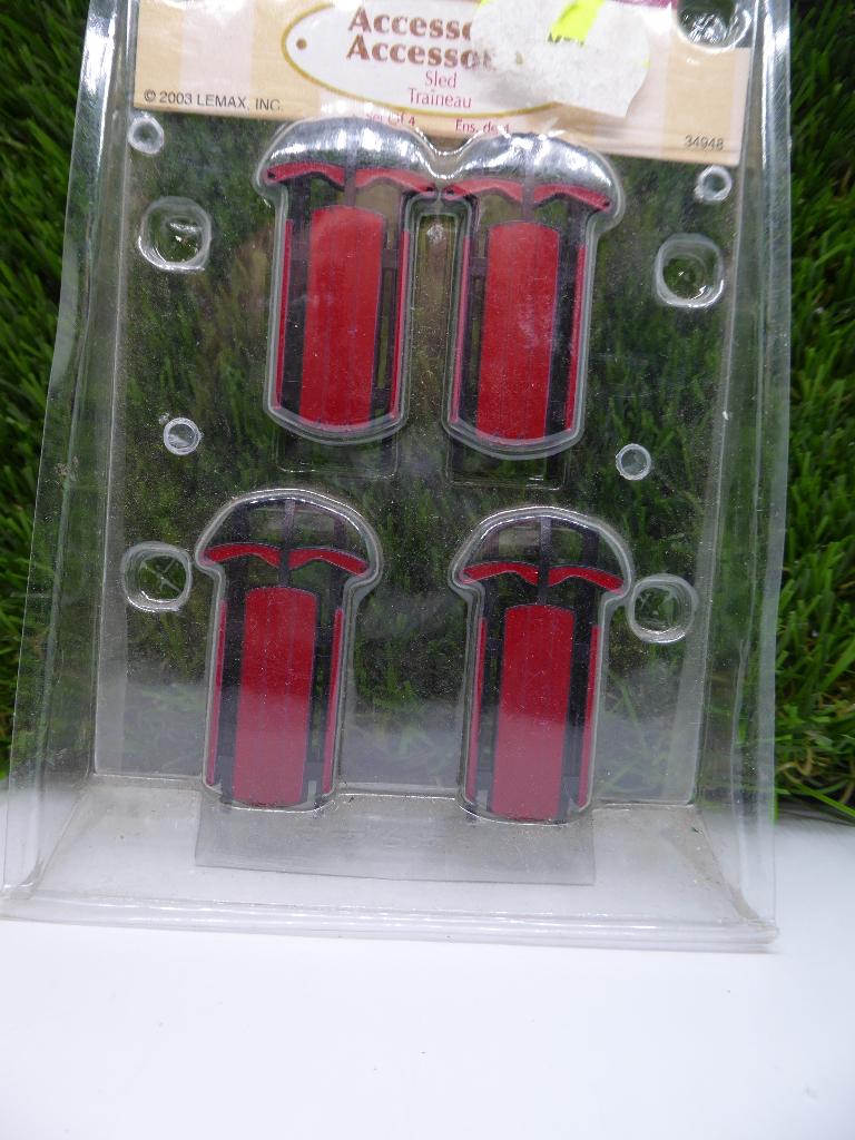 Lemax Item  Sled set of 4 - Ik ruim op, Ophalen of Verzenden, Nieuw