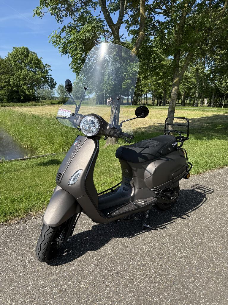 Tym SXL-50 Snorscooter (BJ 2025), Zo goed als nieuw, Benzine, Ophalen, Overige merken