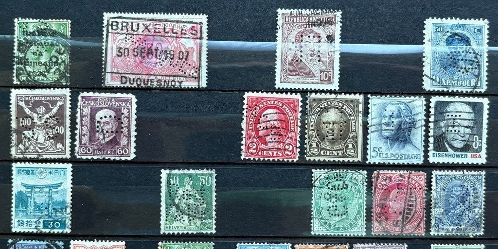 Groot kavel PERFINS wereldwijd gestempeld # BIEDEN VANAF, Postzegels en Munten, Verzenden, Buitenland