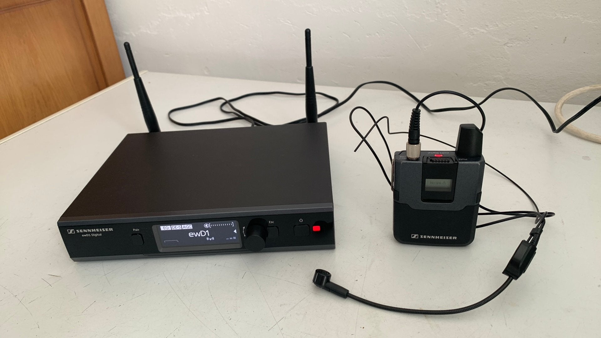 Sennheiser ewD1headset, Ophalen of Verzenden, Zo goed als nieuw, Overige typen