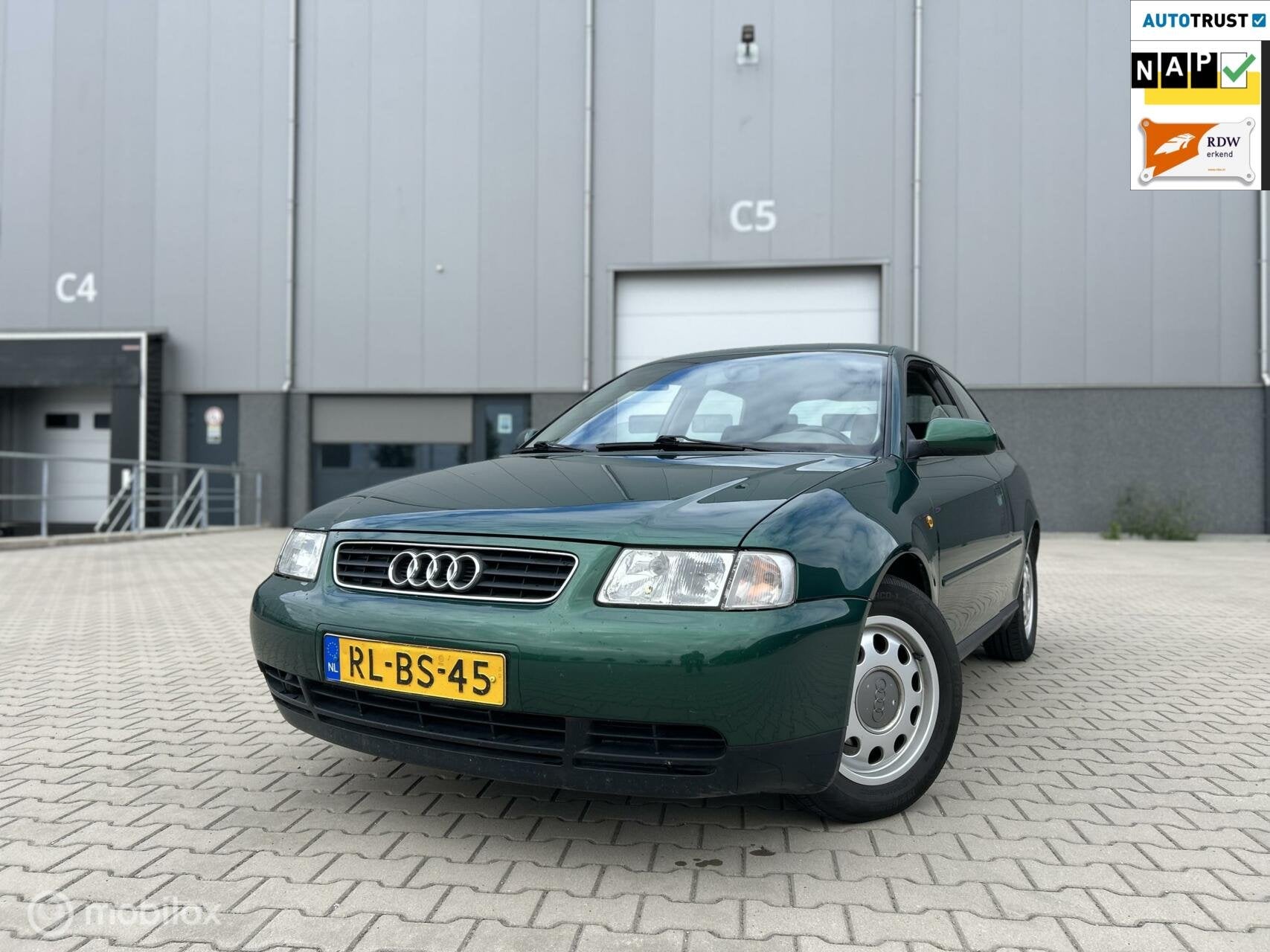 Audi A3 1.6 Ambiente/APK/TREKH/NAP, Elektrische ramen, Handgeschakeld, 1065 kg, Hatchback