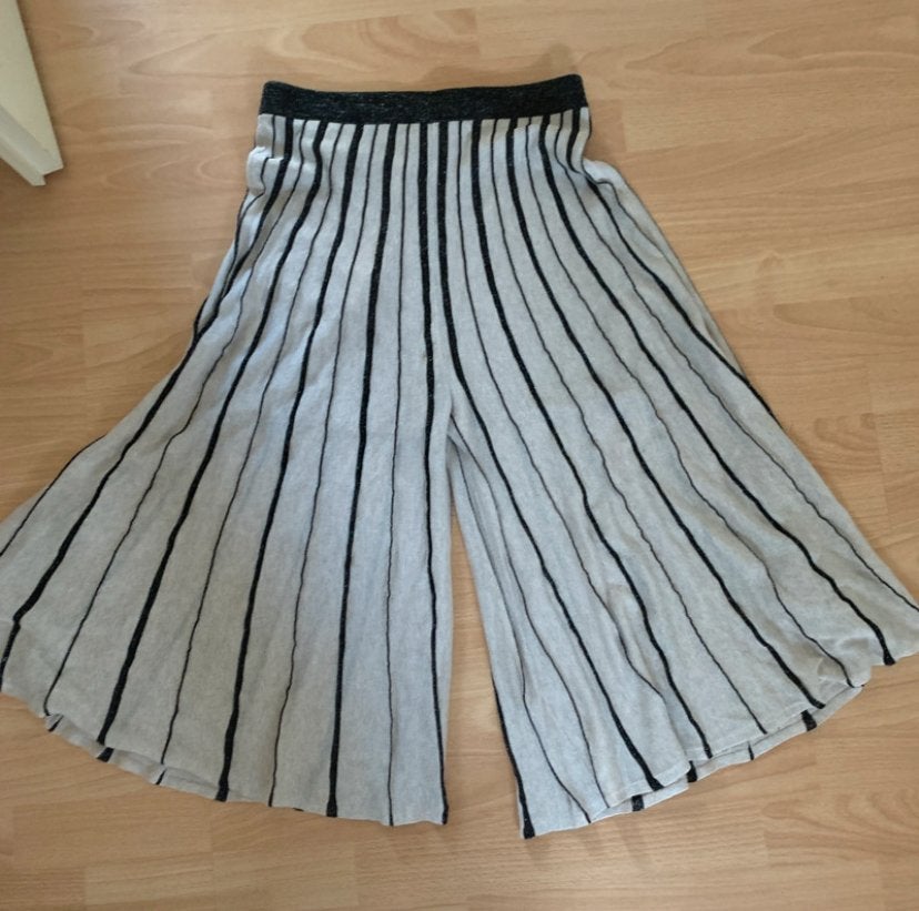 Marella Sport gestreepte culotte broek M, Kleding | Dames, Maat 38/40 (M), Zwart, Ophalen of Verzenden, Zo goed als nieuw