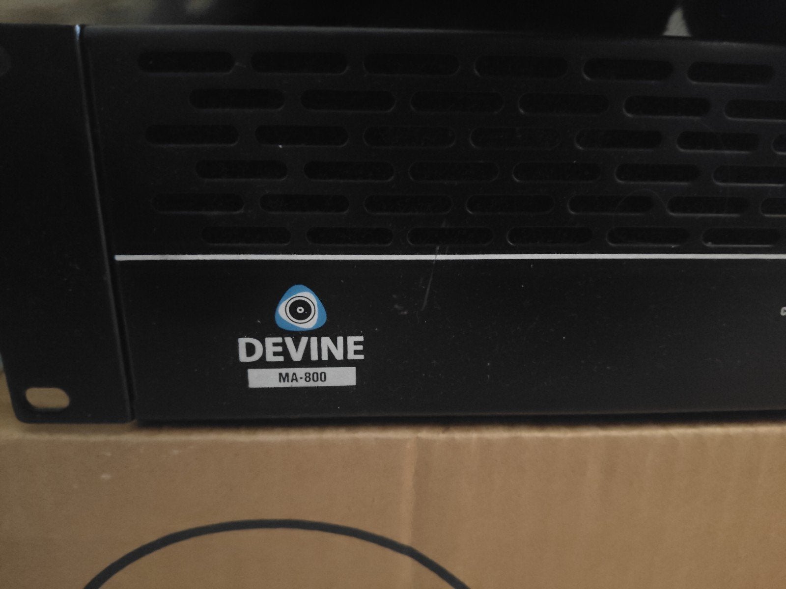 Devine MA-800 versterker, Ophalen of Verzenden, Zo goed als nieuw, Minder dan 50 watt