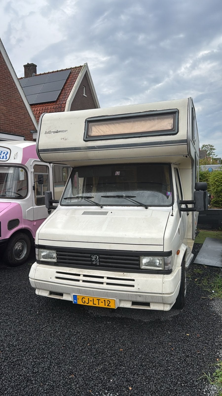 Caravans And Camping Compacte