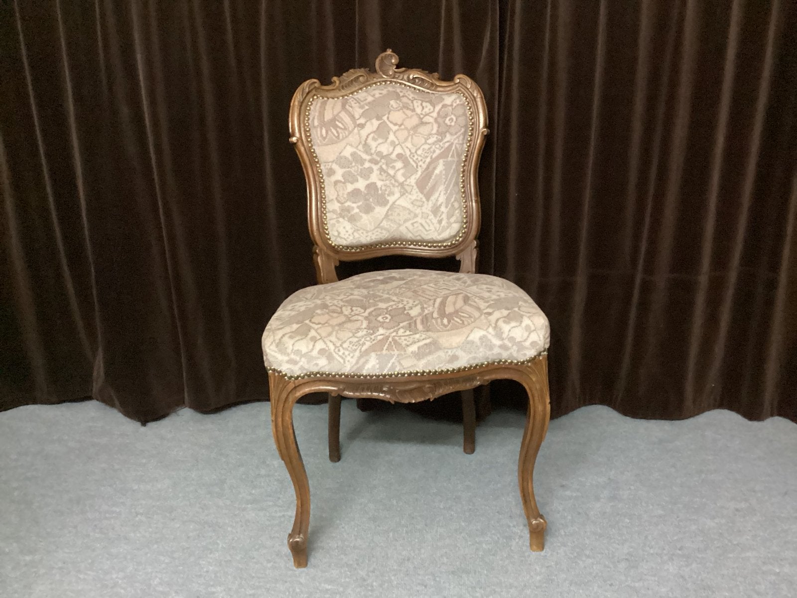 Antieke Louis XV stijl stoel met gestoffeerde zitting, Ophalen