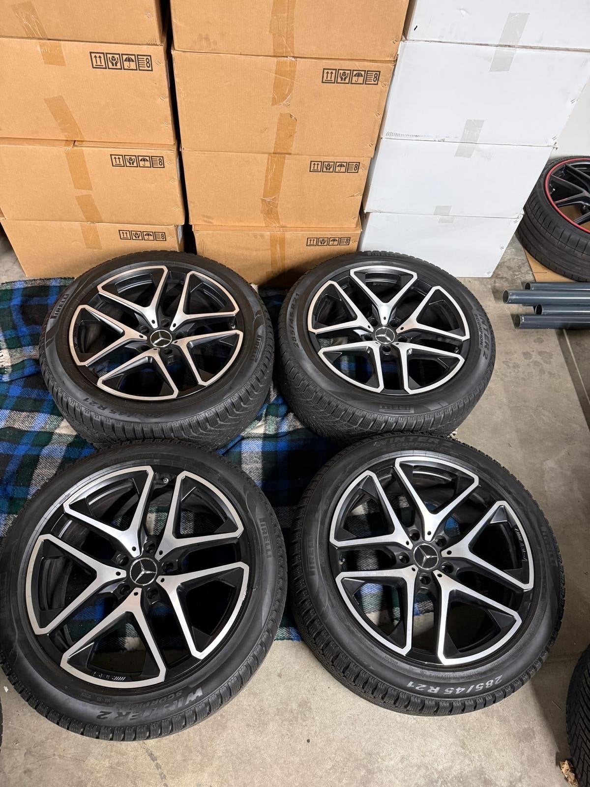 Mercedes-Benz G63 G-Klasse AMG 21 inch winterbanden & velgen, Auto-onderdelen, Gebruikt, 265 mm, Banden en Velgen, Personenwagen