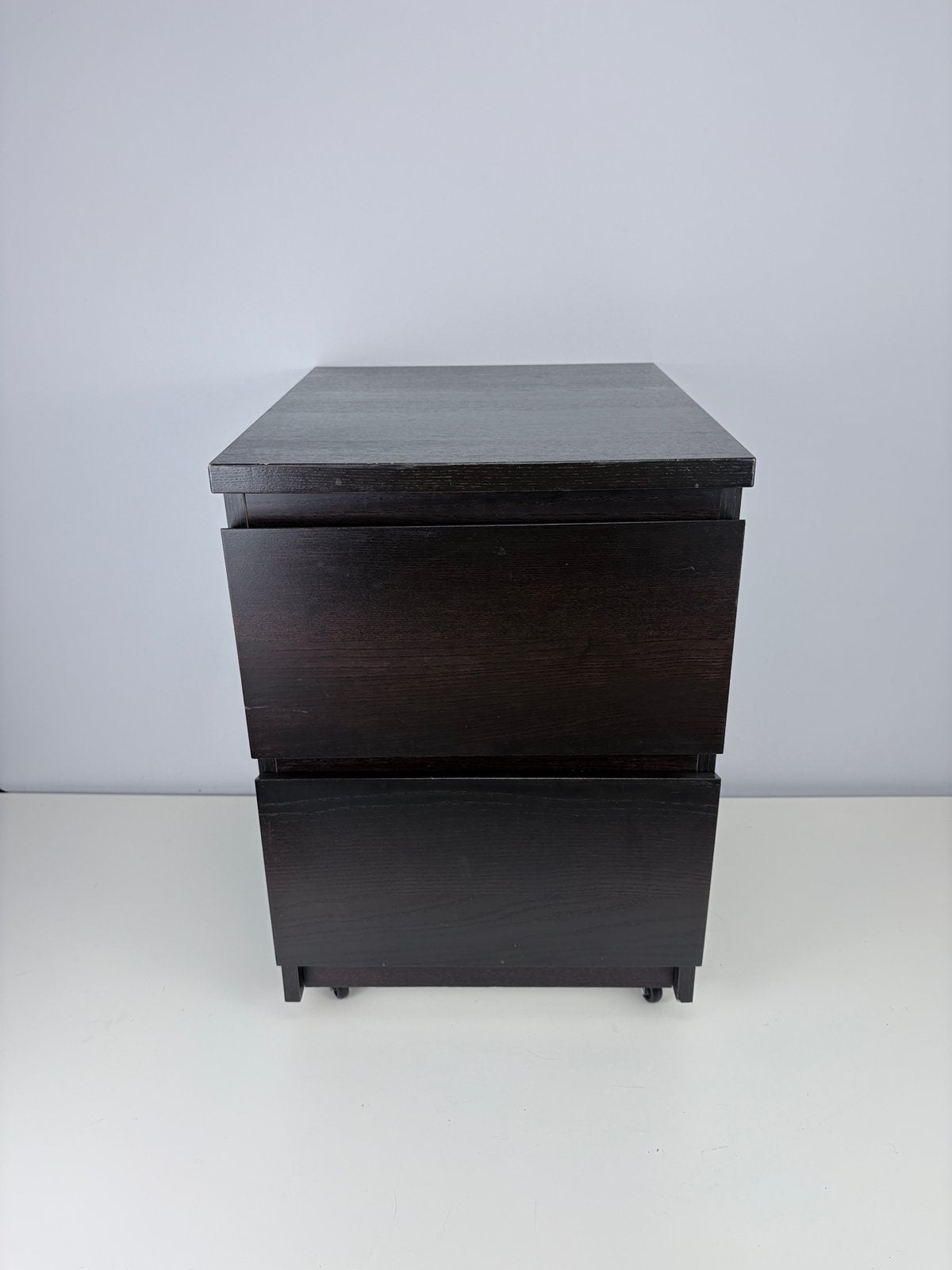 Ikea malm nachtkast op wielen, Ophalen, Minder dan 50 cm, 1 of 2 laden, Zo goed als nieuw