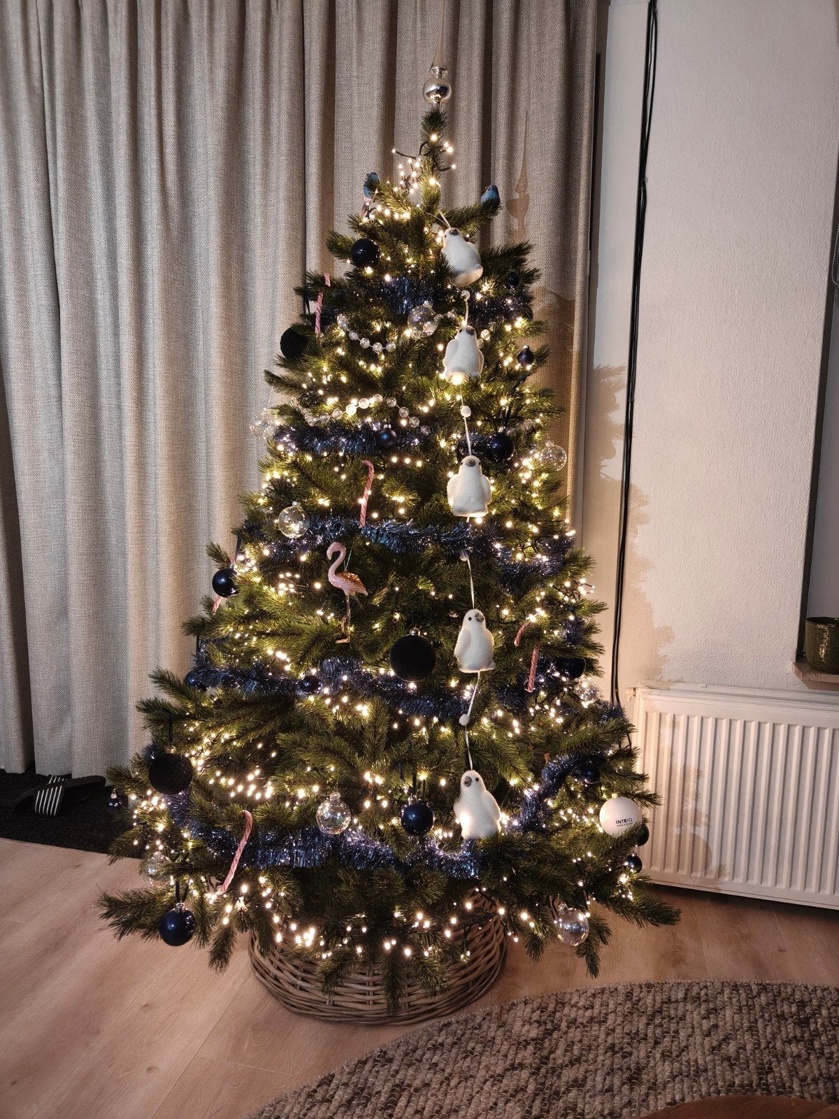 >66% KORTING Triumph kunstkerstboom 185x ca. 130cm, Diversen, Ophalen, Zo goed als nieuw