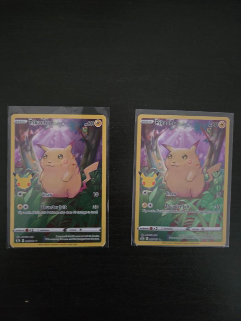 Pikachu Celebrations 25th Anniversary Pokémon Kaart, Ophalen of Verzenden, Zo goed als nieuw, Meerdere kaarten