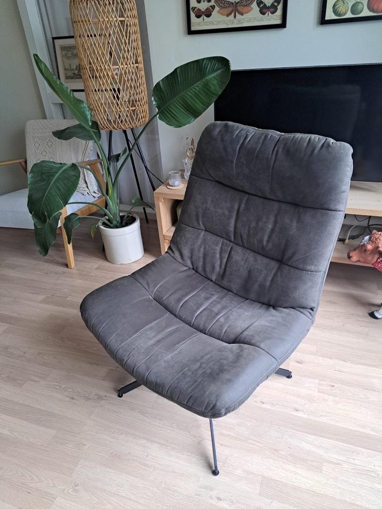 Draaifauteuil Kolony - Comfortabel en Stijlvol, Ophalen, Zo goed als nieuw, Stof, 75 tot 100 cm
