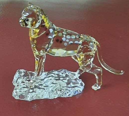 Swarovski scs jachtluipaardwelp Jabari, Ophalen of Verzenden, Zo goed als nieuw, Figuurtje