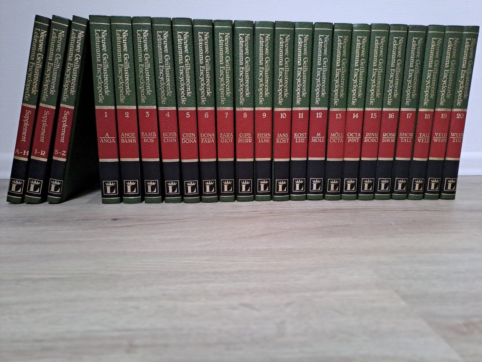 Nieuwe Geïllustreerde Lekturama Encyclopedie - Complete Set, Boeken, Encyclopedieën, Ophalen, Zo goed als nieuw, Algemeen, Complete serie