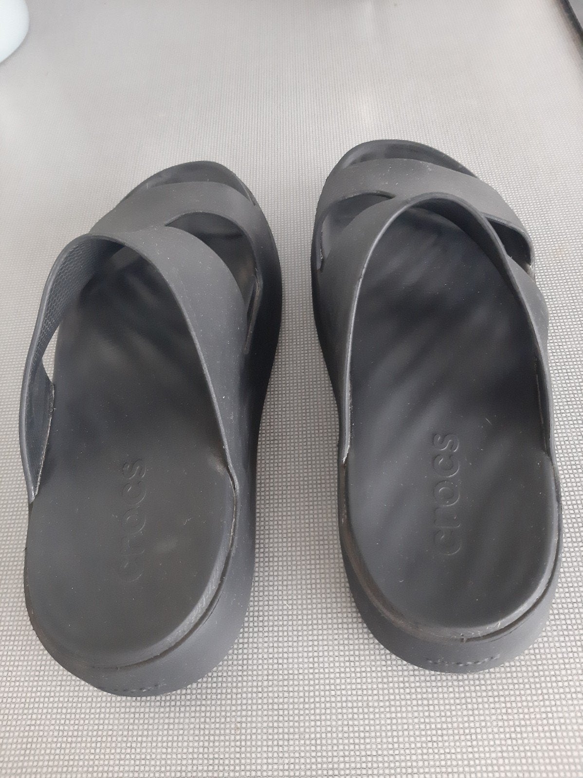Crocs slippers maar 39, Slippers, Zwart, Ophalen of Verzenden, Zo goed als nieuw