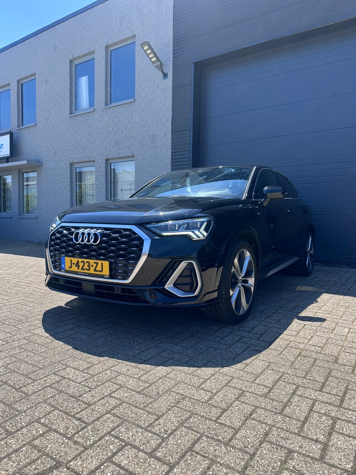 Audi Q3 sportback 35 Tfsi 150pk S Tronic 2020 Zwart, Auto's, Audi, Zwart, 4 cilinders, 1505 kg, Zwart