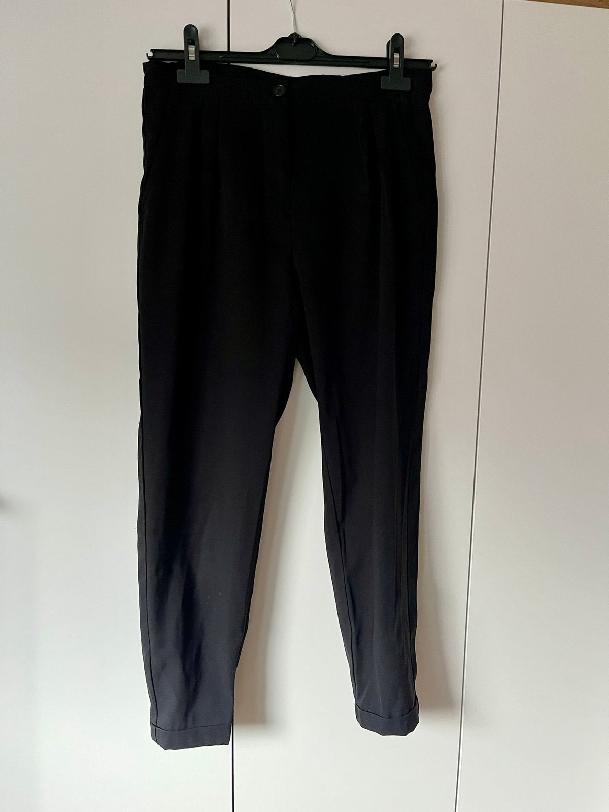 Hele fijne broek van Monki !, Kleding | Dames, Zwart, Ophalen of Verzenden, Zo goed als nieuw, Maat 36 (S)