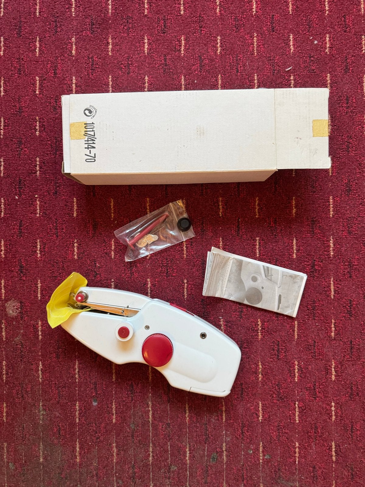 Handnaaimachine, draagbaar en compact, Ophalen of Verzenden, Gebruikt, Naaimachine, Overige merken