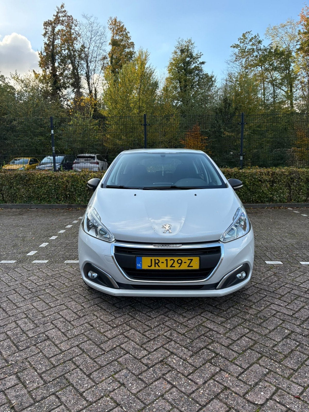 sportieve peugeot 208 goed onderhouden met ac en cruise cont, Auto's, Zwart, Overige kleuren, Alcantara, Particulier