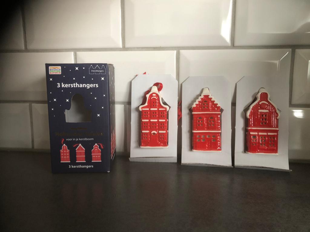 Postcode lotterij kerstboom hangers 3 mini huisjes - nieuw, Ophalen of Verzenden, Nieuw