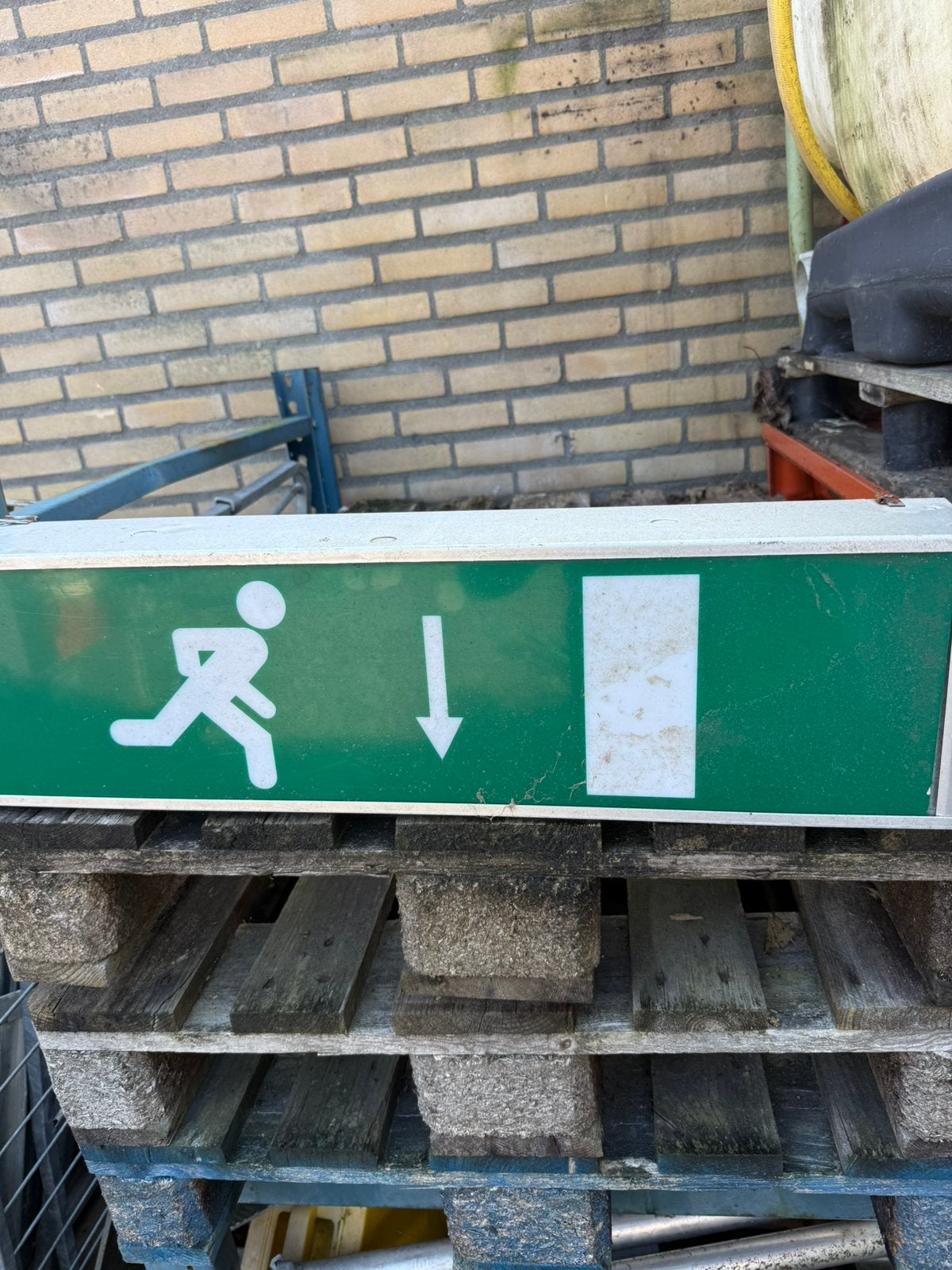 Nooduitgang bord lamp werking onbekend, Ophalen of Verzenden, Zo goed als nieuw