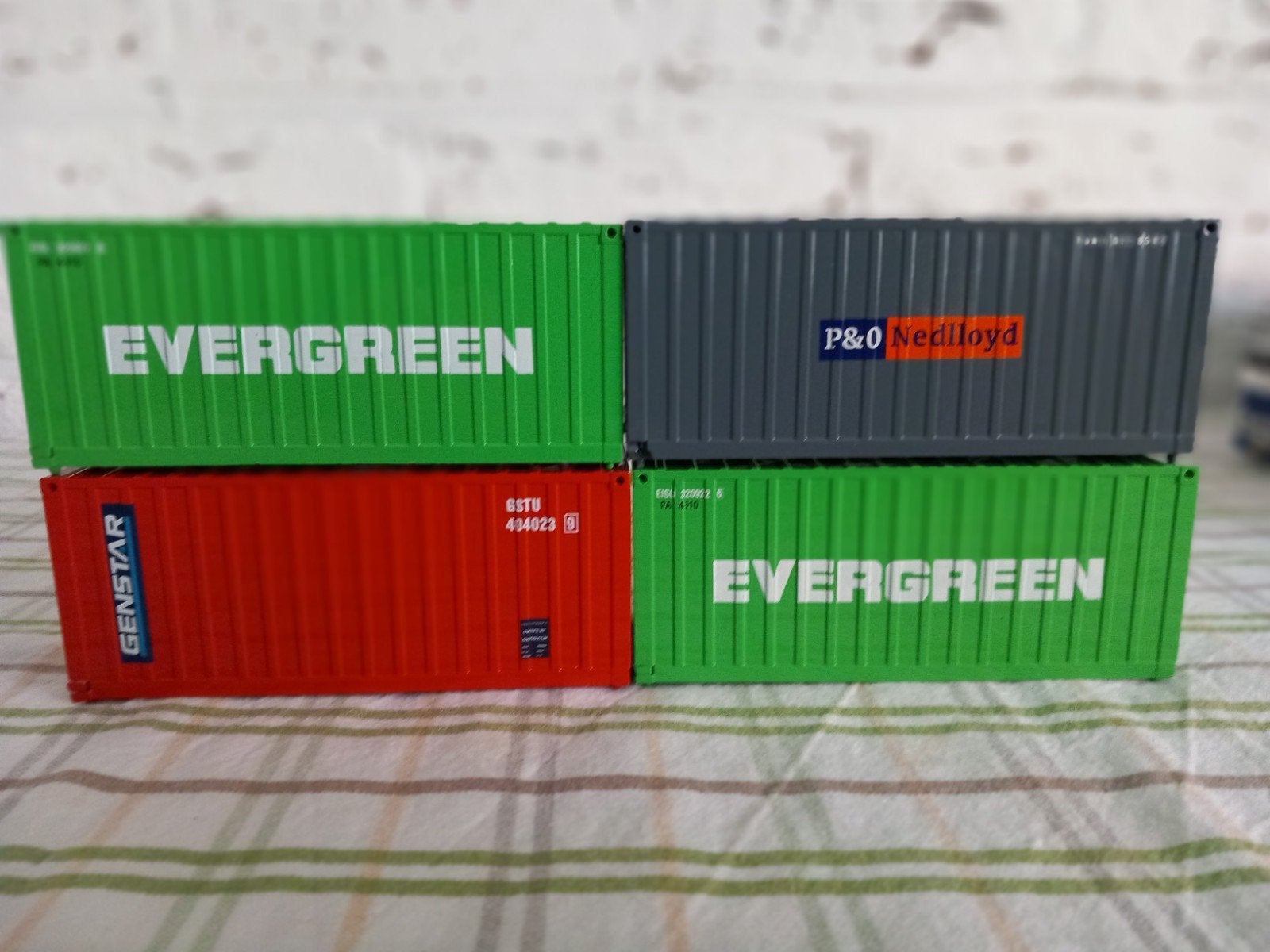 4 x 20 ft kunststof zeecontainers Tekno, Hobby en Vrije tijd, Ophalen of Verzenden, Zo goed als nieuw, Bus of Vrachtwagen, Tekno