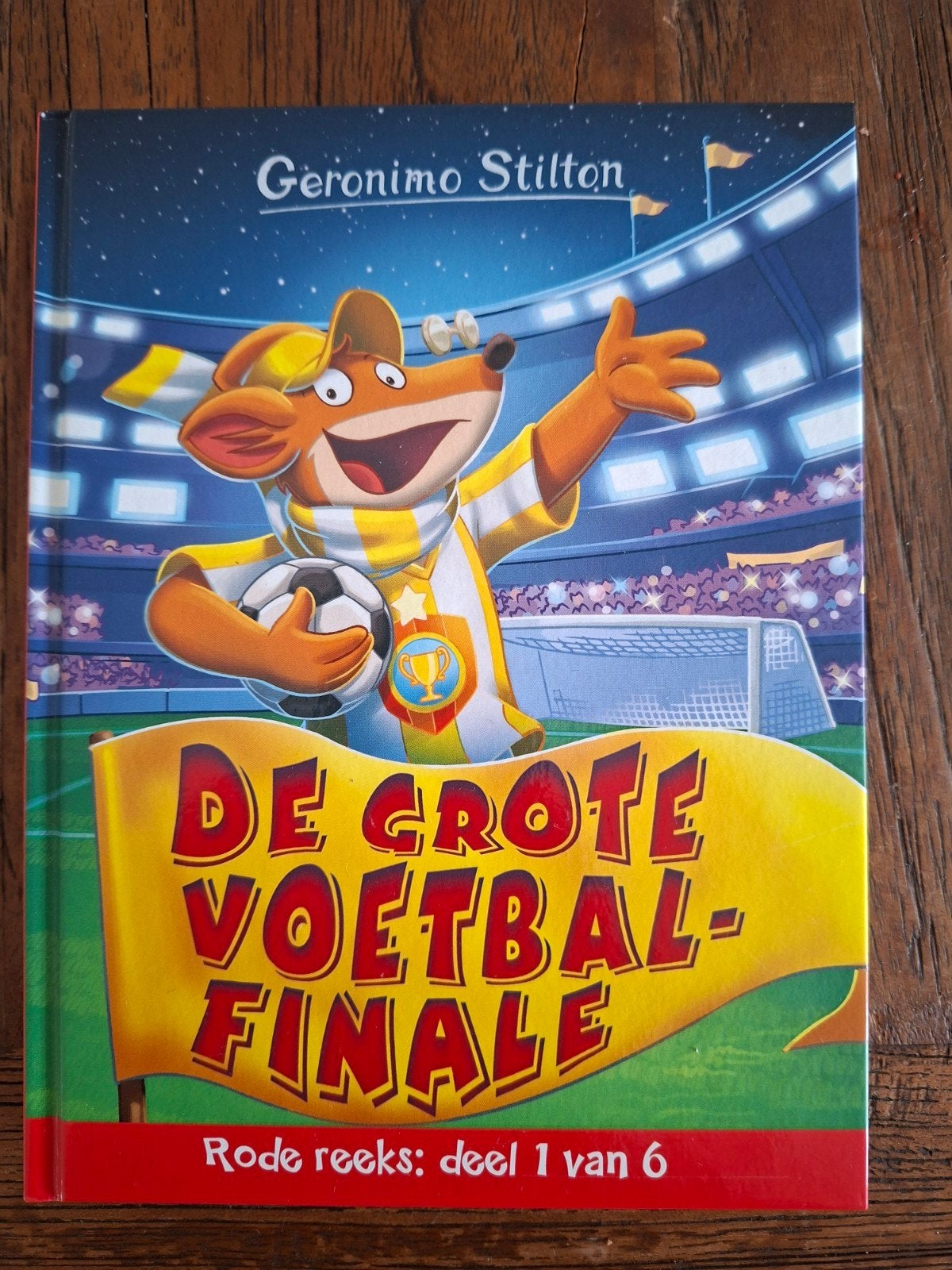 Geronimo Stilton - De Grote Voetbalfinale, Ophalen of Verzenden, Gelezen, Geronimo Stilton, Fictie algemeen