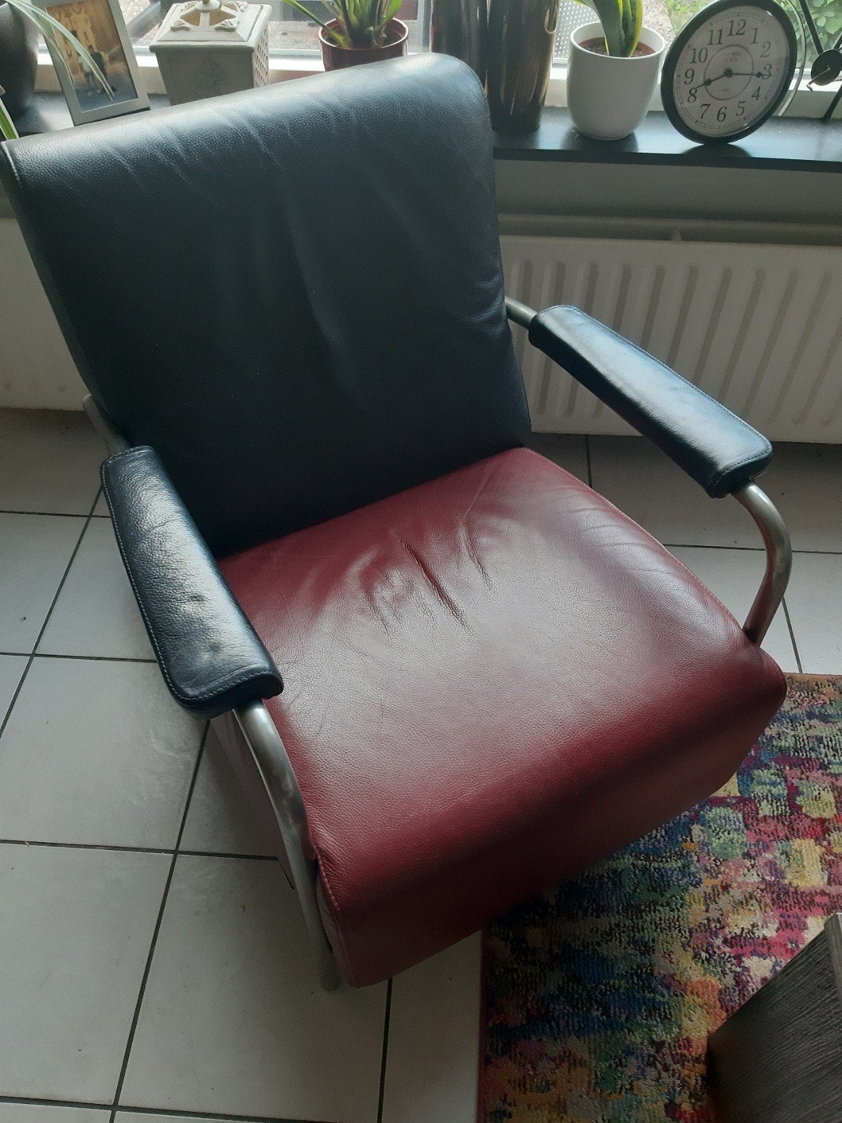 Montel fauteuil, zwart en rood leer bieden, Ophalen, Gebruikt, Modern, Industrieel, 75 tot 100 cm