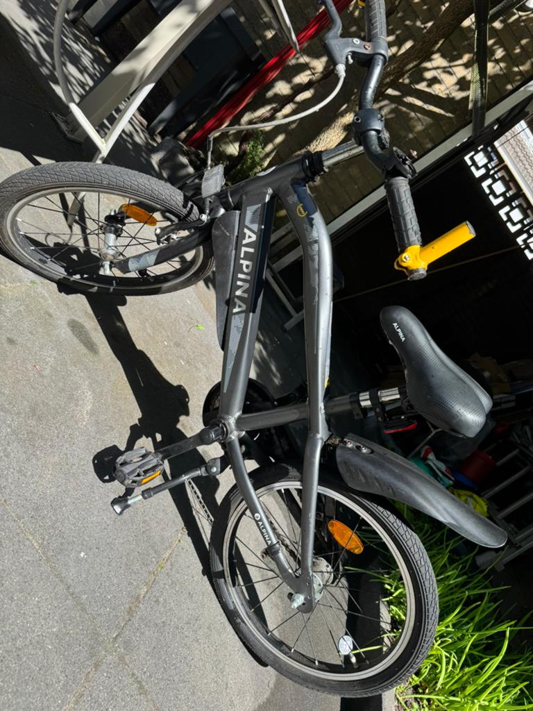 Alpina jongens fiets, Fietsen en Brommers, Fietsen | Vouwfietsen, Ophalen of Verzenden, Zo goed als nieuw