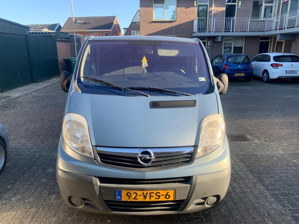 Opel Vivaro 2.0 Cdti 84KW E4 2.7T L1h1 2007, Auto's, Bestelauto's, Particulier, ABS, Bluetooth, Elektrische ramen, Mistlampen