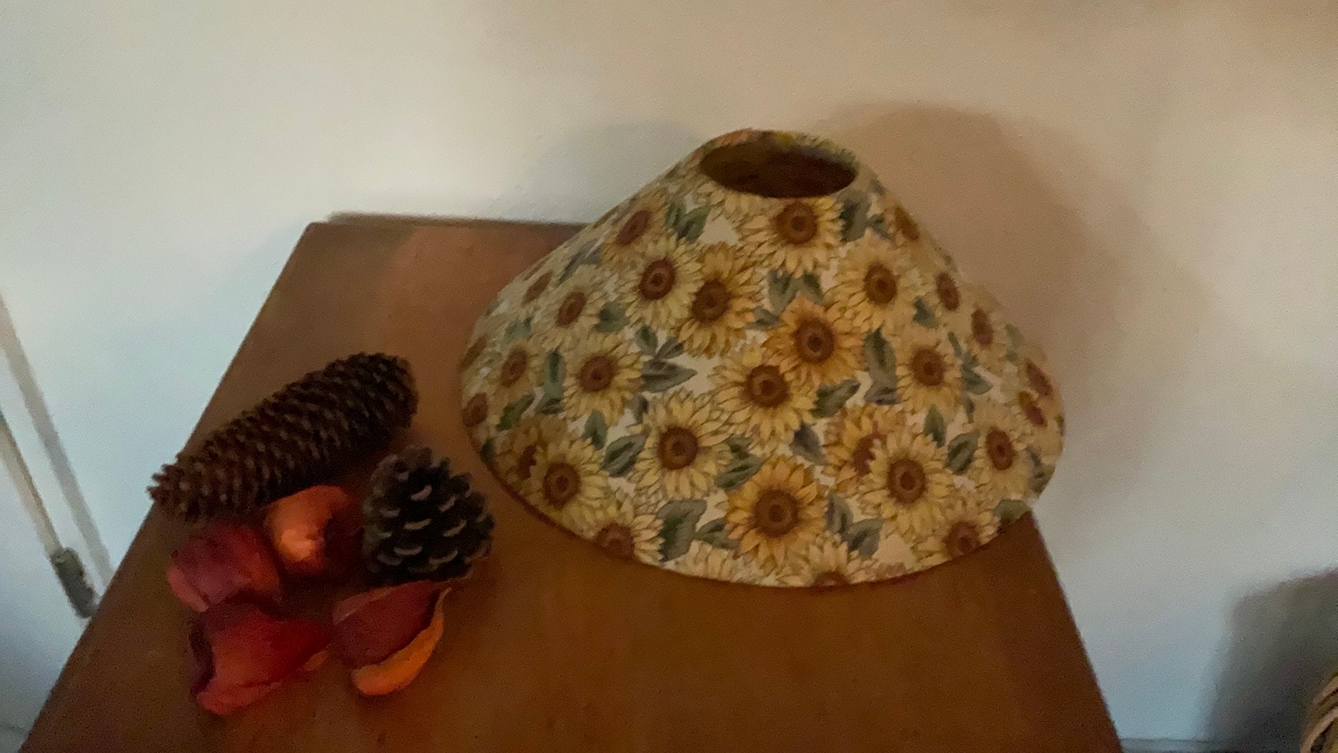 Te koop een Vintage lampkap met zonnenbloemen motief., 16 cm, Gebruikt, Rond, Ophalen of Verzenden