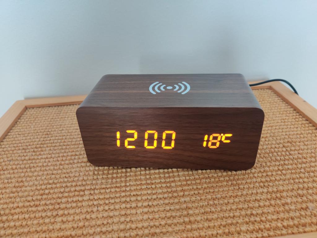 Digitale wekker & temperatuur, Ophalen, Zo goed als nieuw, Digitaal, Wekker of Tafelklok
