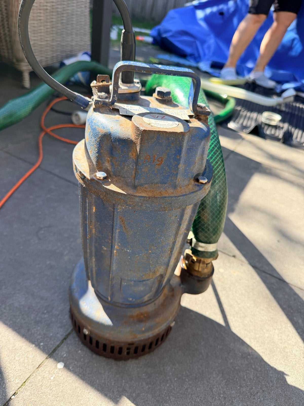 VZ Dompelpomp ESS-250 - 250W, 220V, Ophalen, Gebruikt, Elektrisch, Dompelpomp