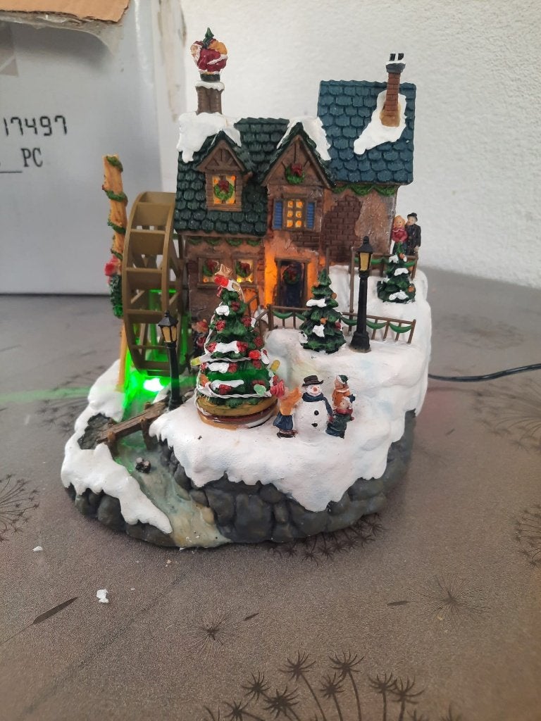 Sfeervol kerstdorp tafereel huisje met draaiende watermolen, Diversen, Ophalen of Verzenden, Zo goed als nieuw