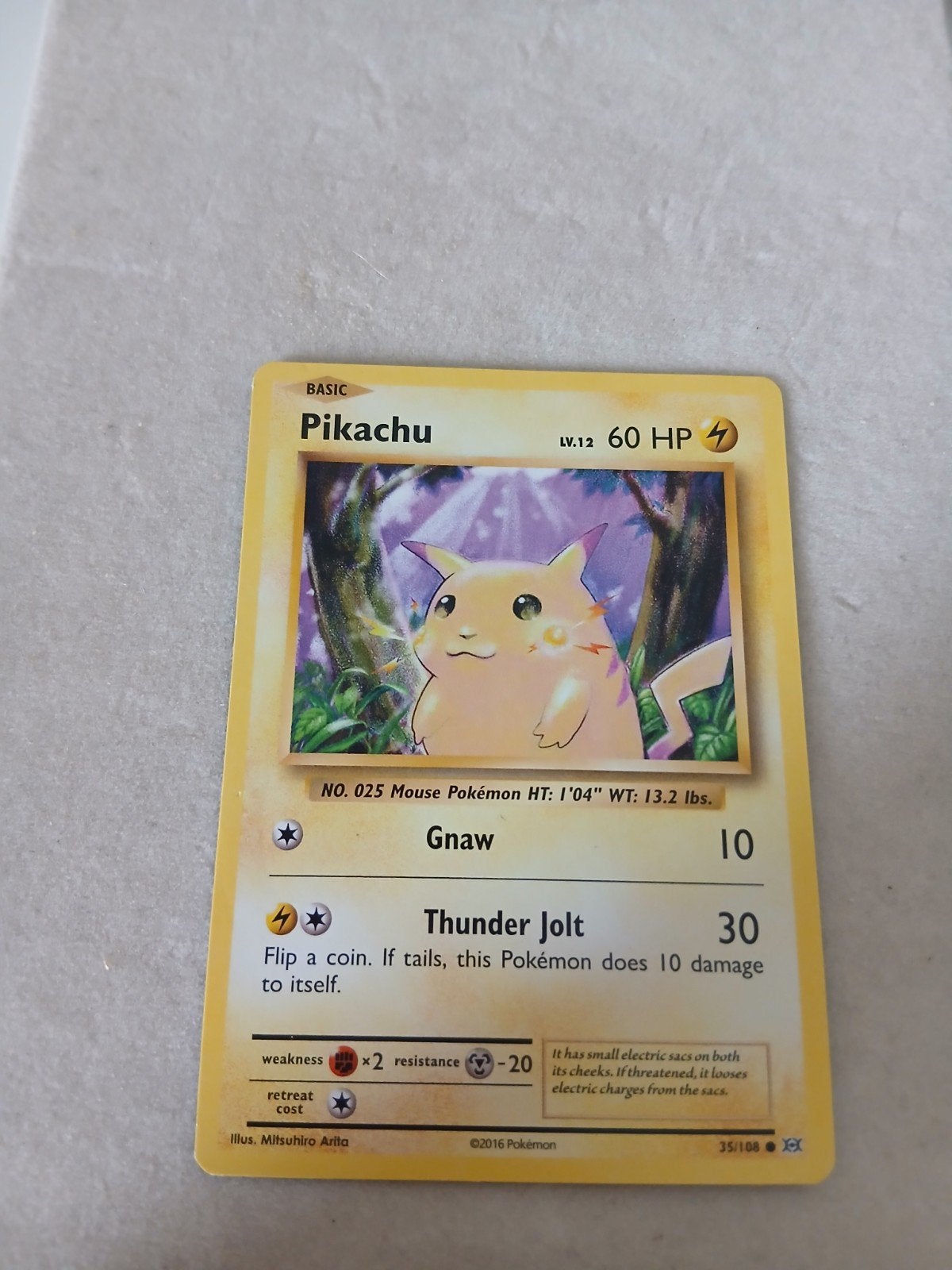 Oude Pikachu Pokémon kaart - 2016 reprint, Hobby en Vrije tijd, Verzamelkaartspellen | Pokémon, Ophalen of Verzenden, Gebruikt
