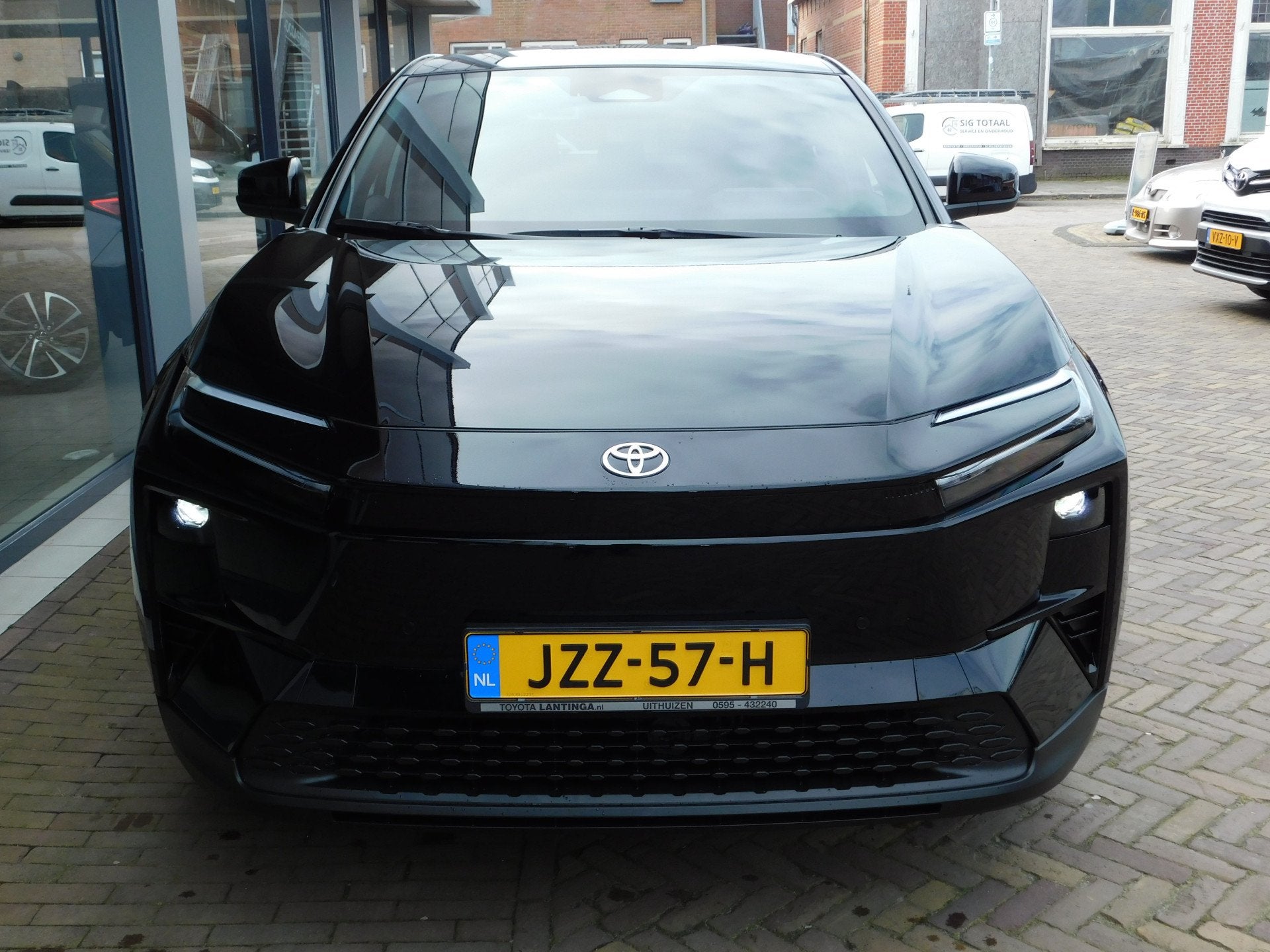 Toyota C-HR+ First Edition 77 kWh *DEMO-DEAL* (bj 2026), Auto's, Toyota, Stof, Zwart, Origineel Nederlands, Automatische klimaatregeling