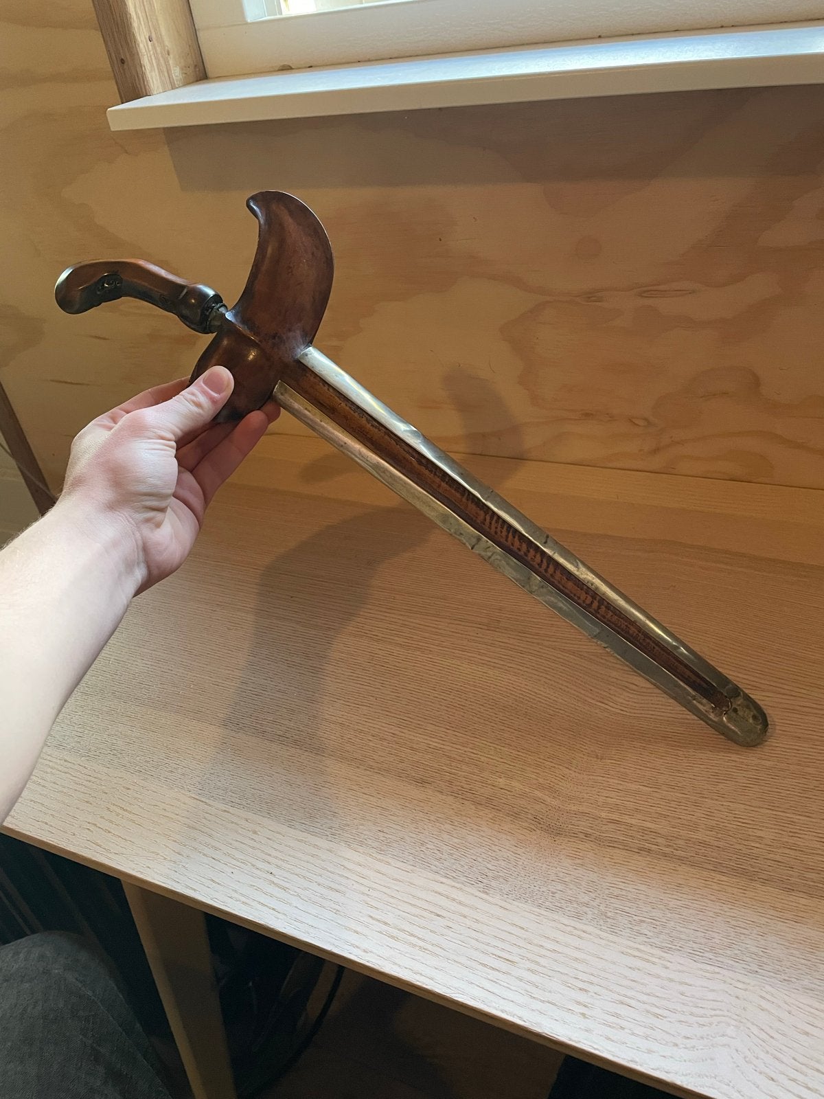 Antieke Keris met golvend lemmet en houten schede, Antiek en Kunst, Ophalen of Verzenden