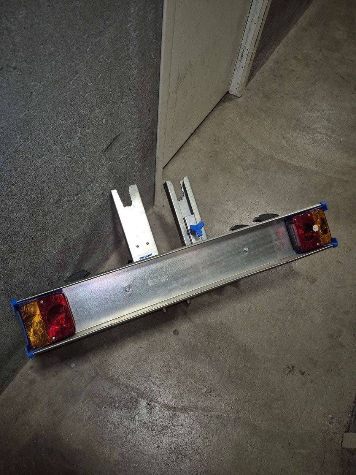 Twinny Load Fietsendrager met Verlichting, Ophalen, Gebruikt