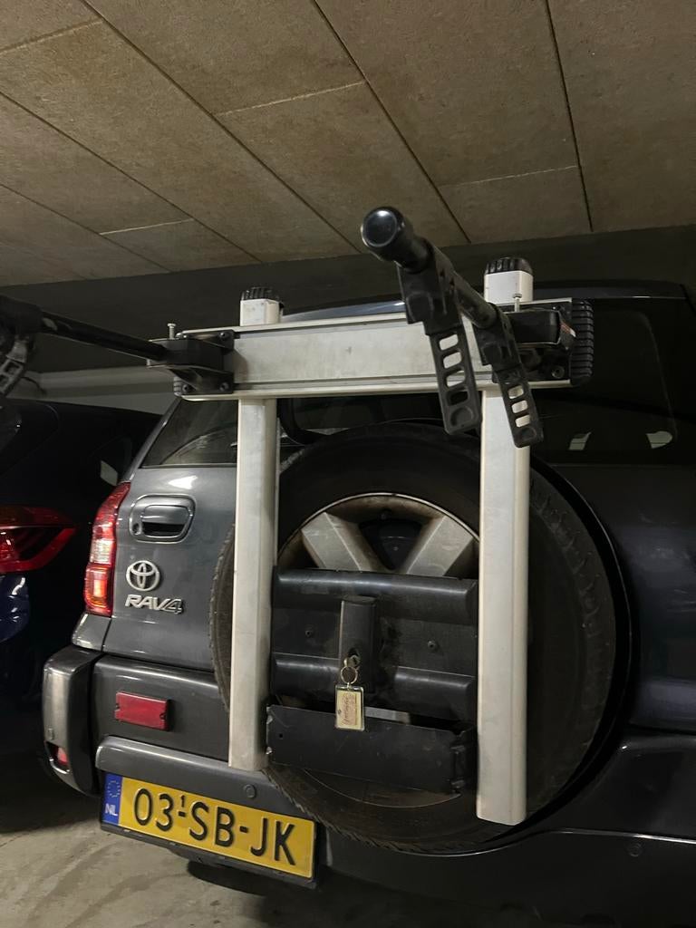 Fietsendrager voor achterwiel - Geschikt voor 2 fietsen, Auto diversen, Fietsendragers, Ophalen of Verzenden, 2 fietsen, Gebruikt