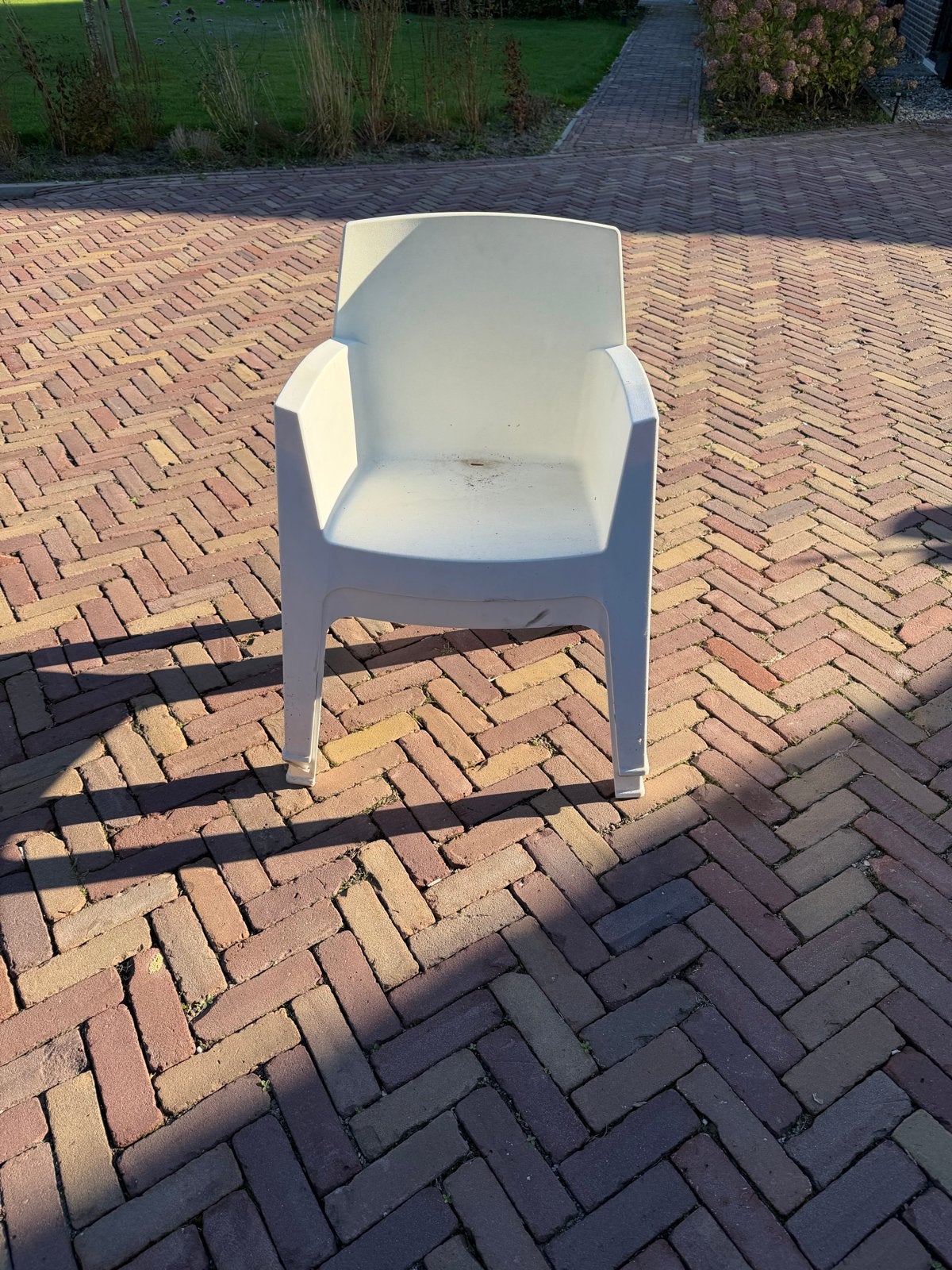 Witte kunststof tuinstoel 6 x, Ophalen of Verzenden, Gebruikt, Kunststof
