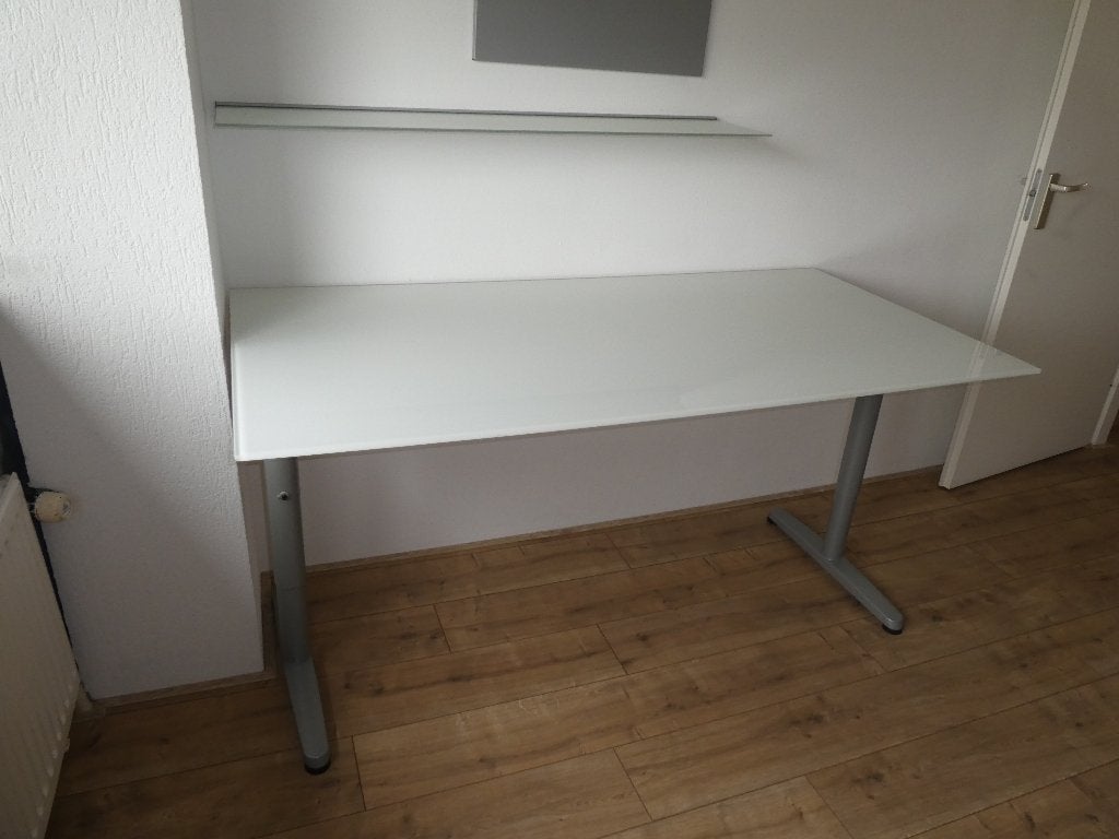 Bureau Ikea, 160 cm, In hoogte verstelbaar, Schoolbureau, Zo goed als nieuw