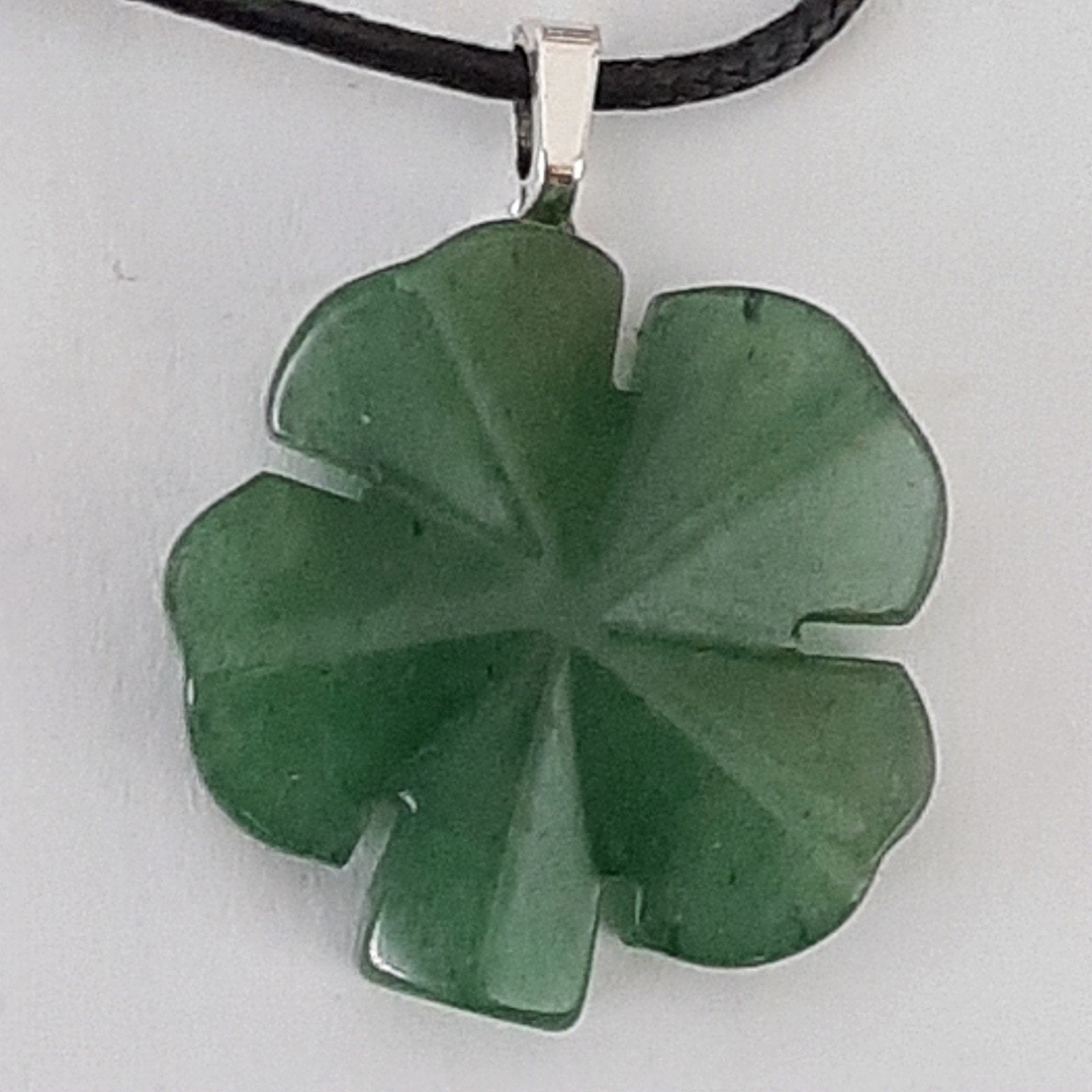 Aventurijn edelsteen Klavertje Vier Hanger met koordketting, Sieraden, Tassen en Uiterlijk, Kettingen, Nieuw, Ophalen of Verzenden