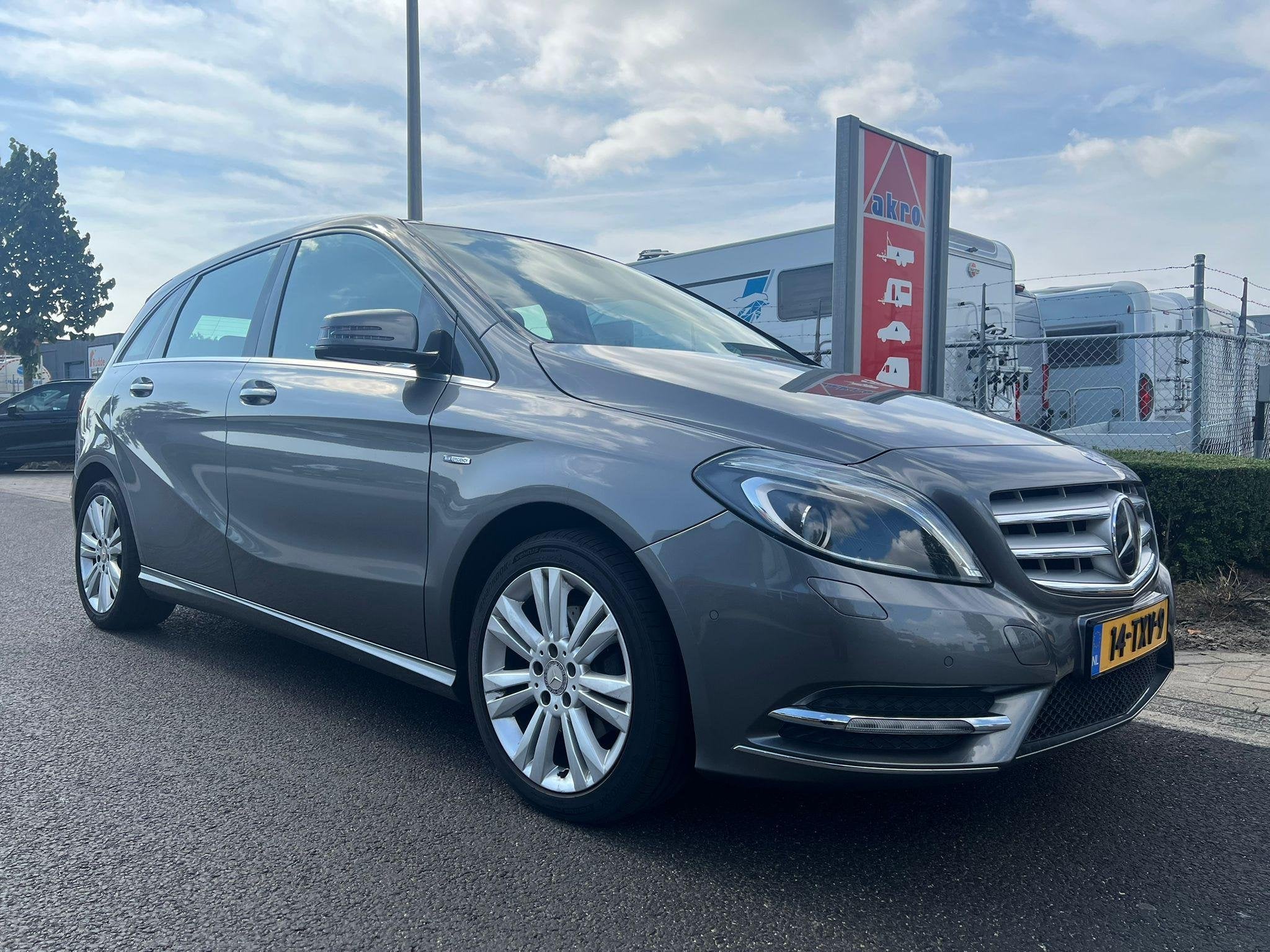 Mercedes-Benz B-klasse 200 Ambition | Airco | Adaptive Cruis, 1325 kg, Gebruikt, Euro 6, Adaptive Cruise Control