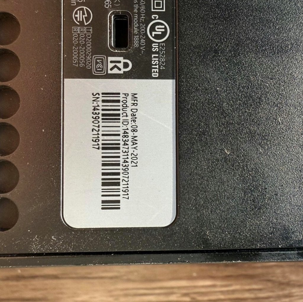 Foto 6 van Microsoft Xbox Series X 1TB - Zwart + 2 Controllers