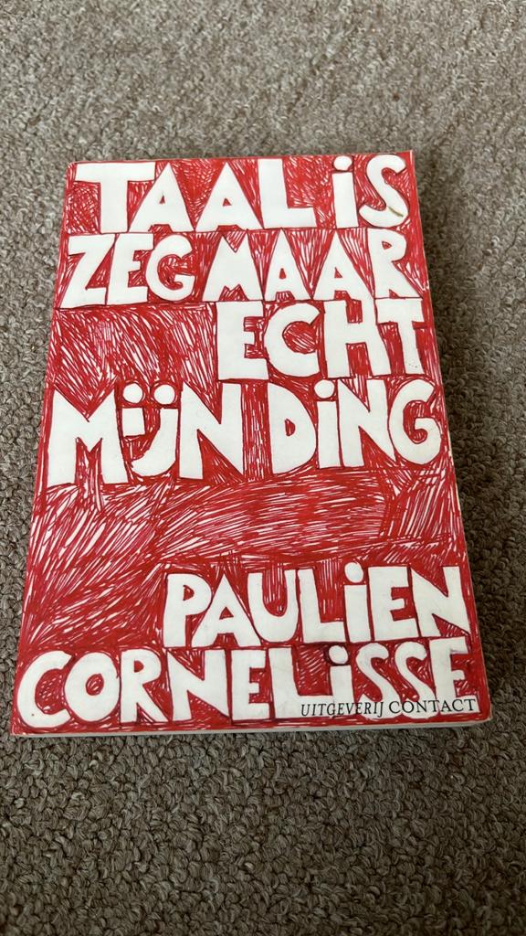 Taal is zeg maar echt mijn ding - Paulien Cornelisse, Ophalen of Verzenden, Gelezen, Nederland