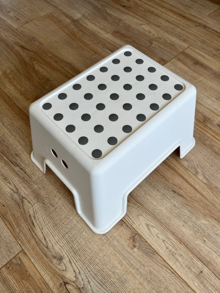 Gratis opstapje / badkamerkruk, Huis en Inrichting, Ophalen, Gebruikt, Kunststof